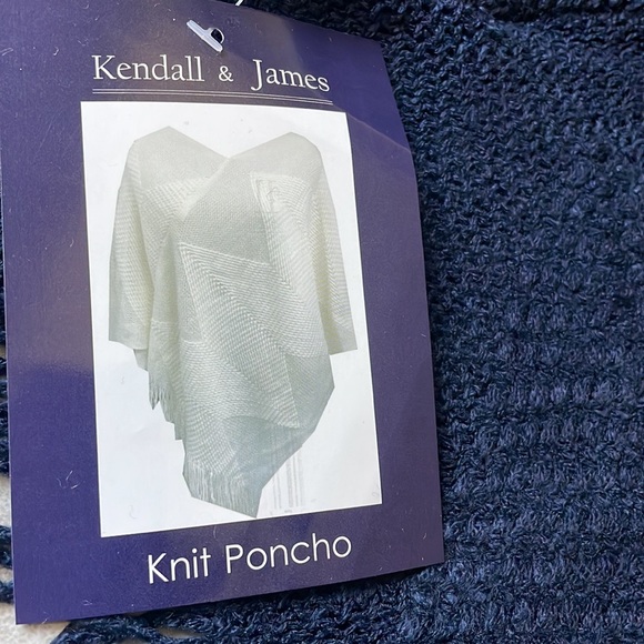Kendall & James Knit poncho blue one size for women - Picture 2 of 3